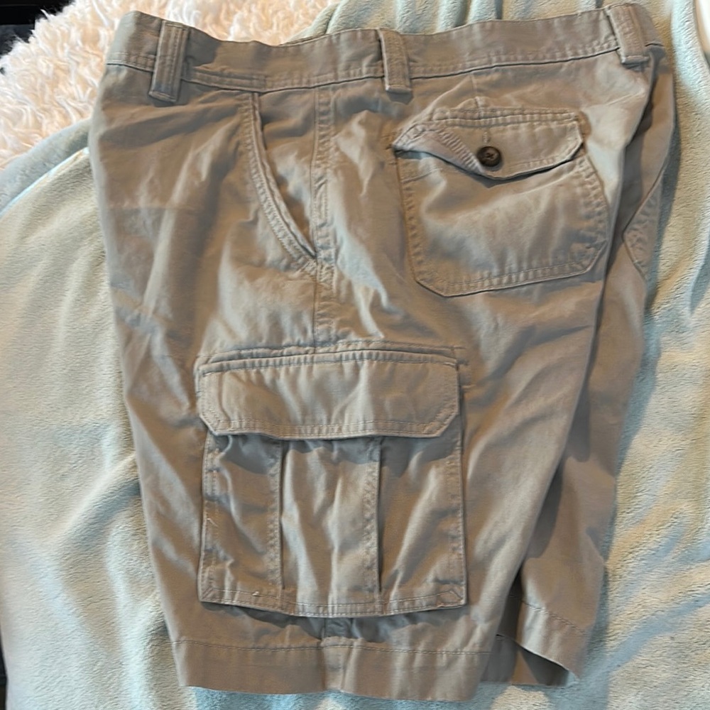 Amazon Essentials Tan Cargo Shorts Relaxed Fit Lightweight